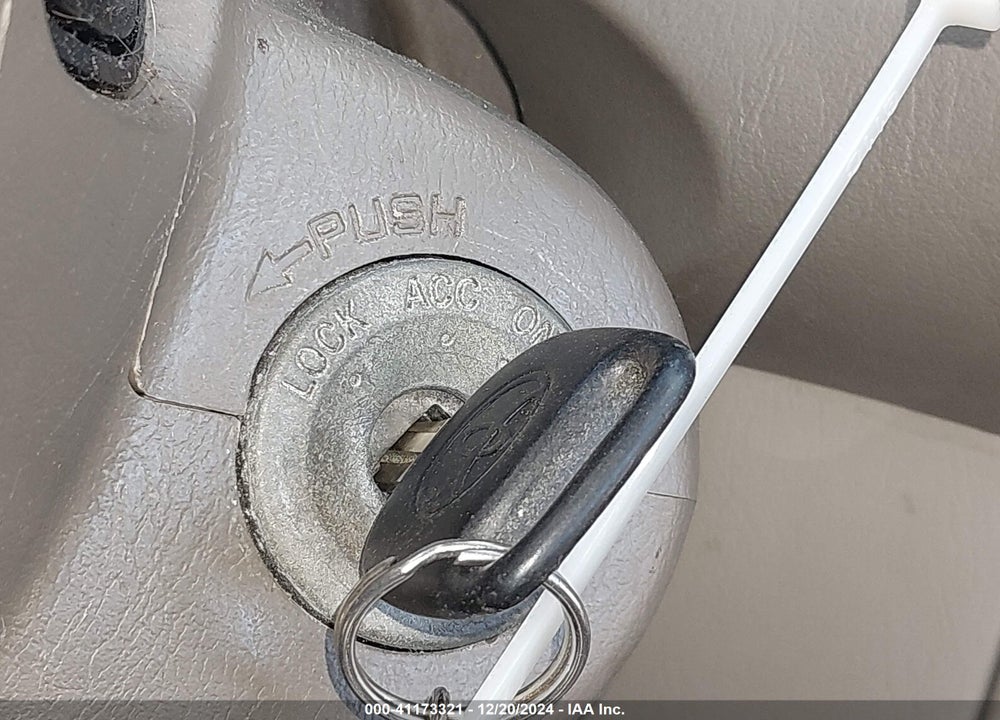 2001 TOYOTA COROLLA LE VIN: 2T1BR12E91C441565