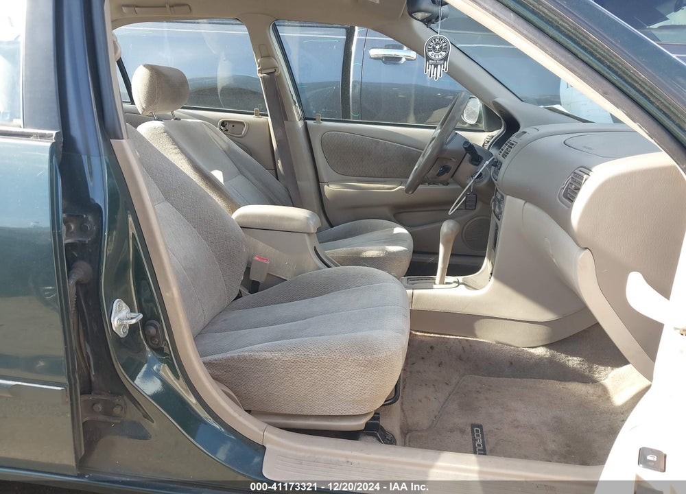 2001 TOYOTA COROLLA LE VIN: 2T1BR12E91C441565
