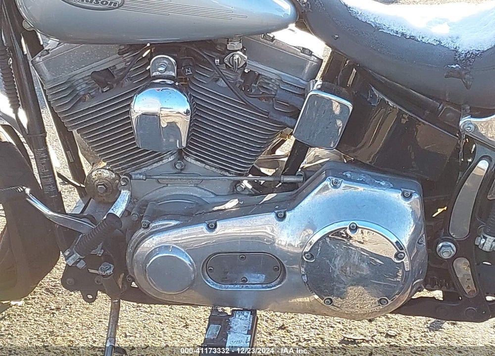 2001 HARLEY-DAVIDSON FXST VIN: 1HD1BHY161Y040692