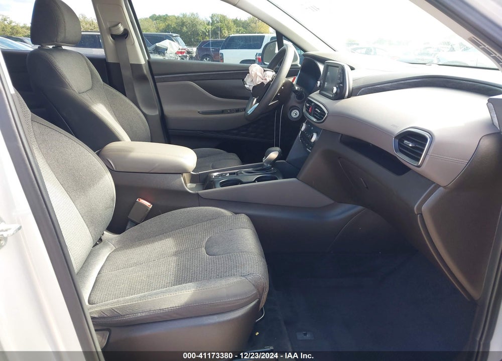 2019 HYUNDAI SANTA FE VIN: 5NMS2CAD8KH121402