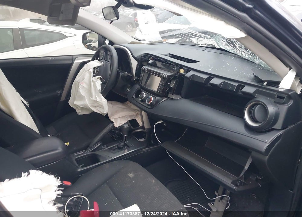 2017 TOYOTA RAV4 VIN: JTMZFREV9HJ111733