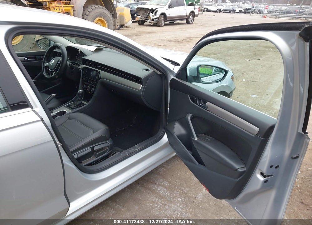 2020 VOLKSWAGEN PASSAT VIN: 1VWSA7A37LC020706