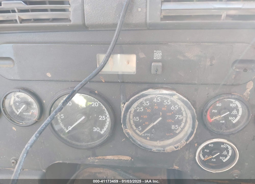 2014 FREIGHTLINER CASCADIA 125 VIN: 3AKJGLBG1ESBC1097
