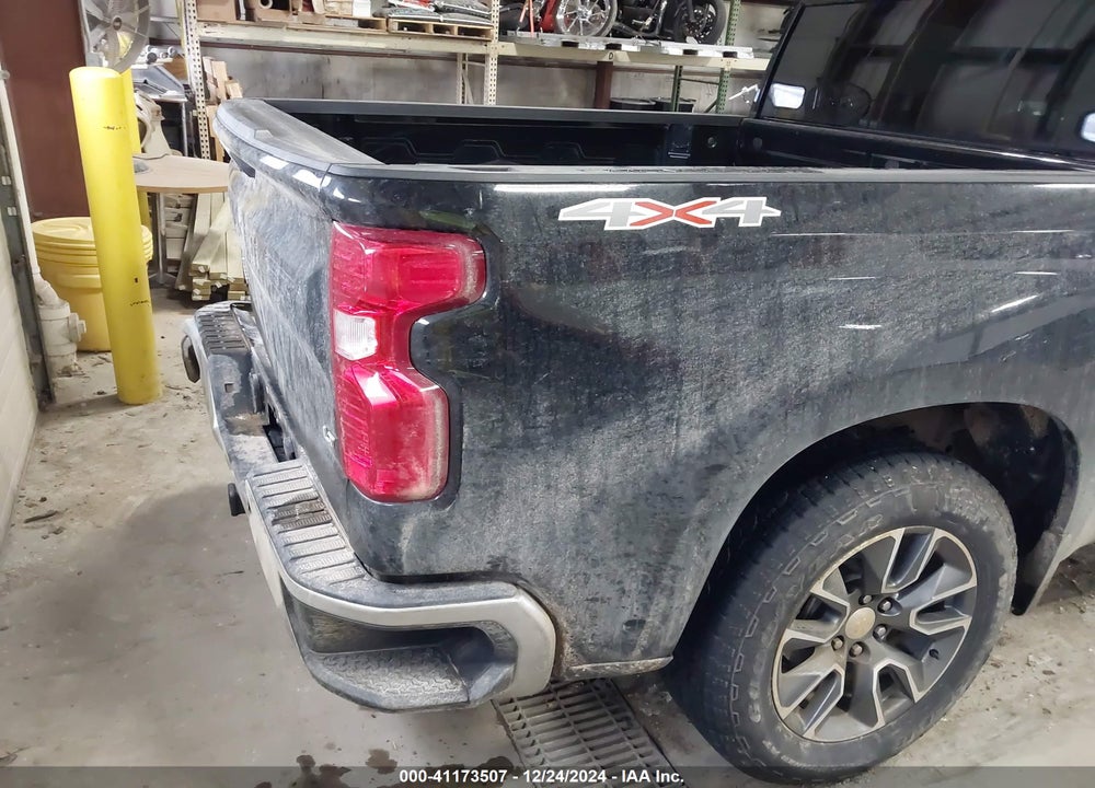 2022 CHEVROLET SILVERADO VIN: 1GCPDKEK8NZ637083