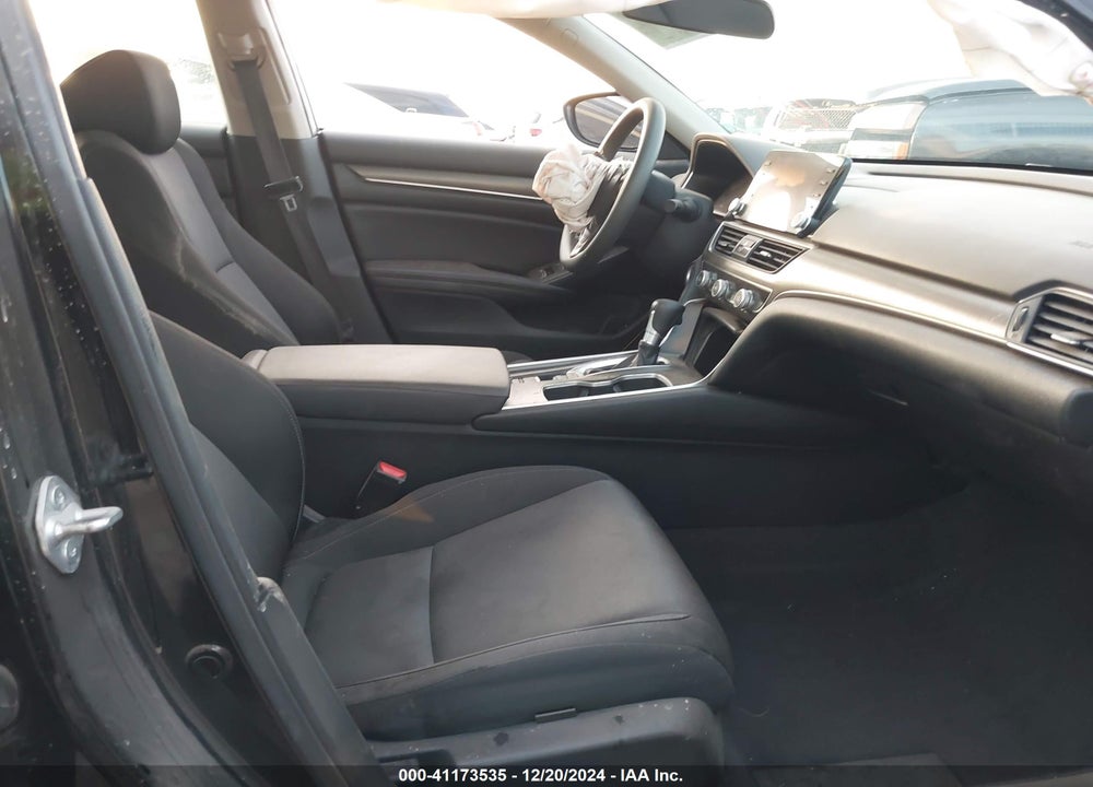 2022 HONDA ACCORD VIN: 1HGCV1F15NA043305