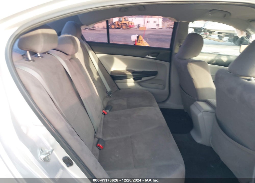2011 HONDA ACCORD VIN: 1HGCP2F41BA140054