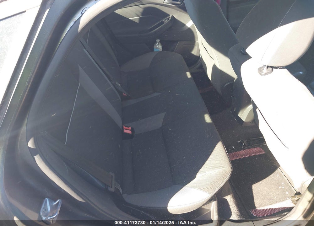 2014 FORD FOCUS VIN: 1FADP3F2XEL219311