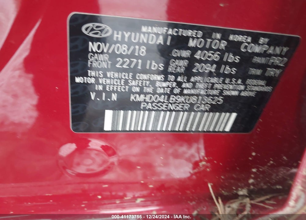 2019 HYUNDAI ELANTRA VIN: KMHD04LB9KU813625