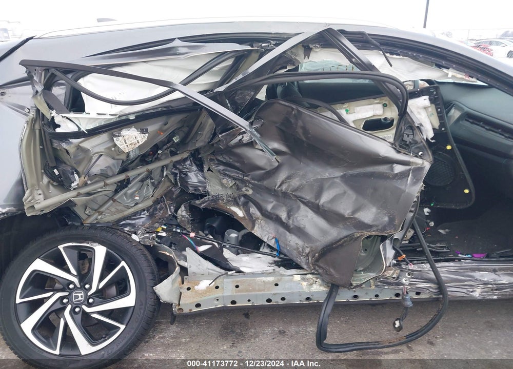 2019 HONDA HR-V VIN: 3CZRU6H10KG725585