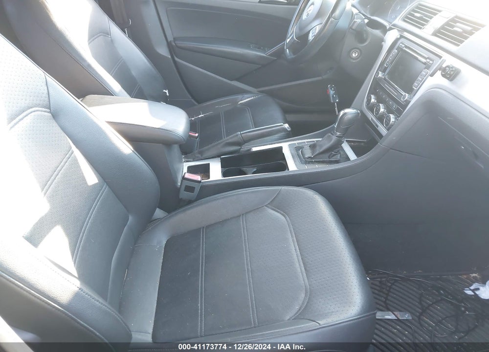2012 VOLKSWAGEN PASSAT VIN: 1VWBP7A3XCC095222