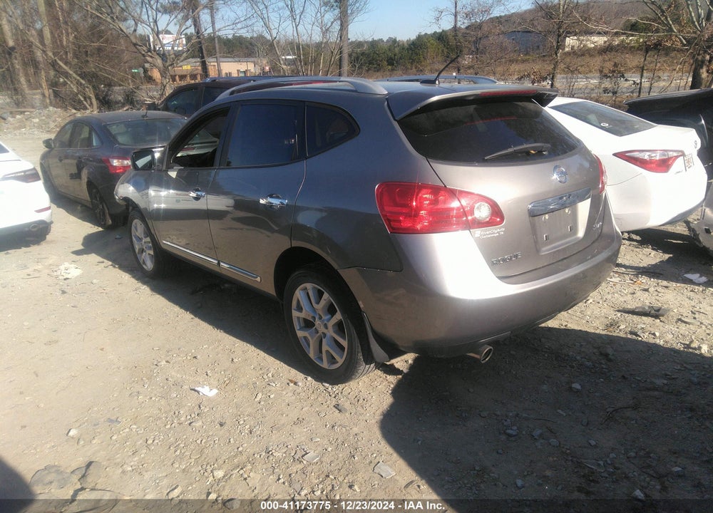 2013 NISSAN ROGUE SV W/SL PKG VIN: JN8AS5MV7DW658911