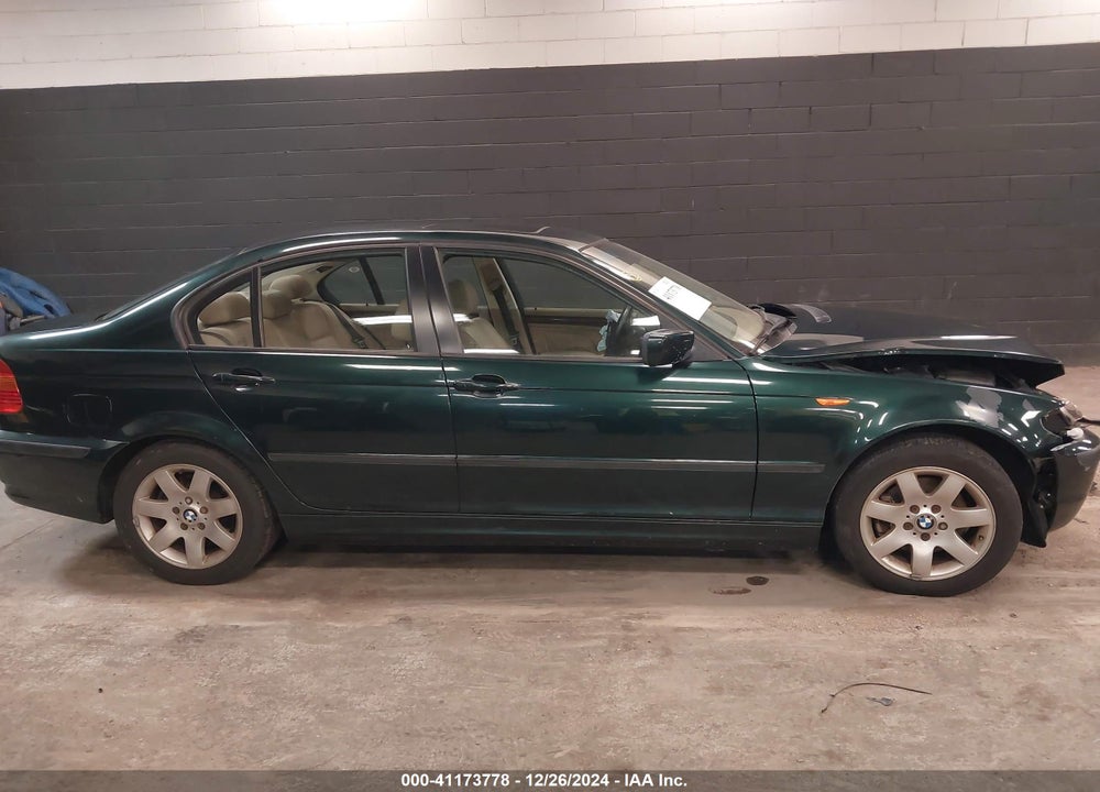 2005 BMW 325I VIN: WBAAZ33405KW76659