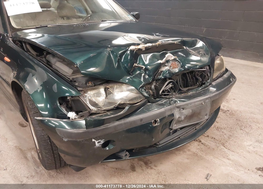 2005 BMW 325I VIN: WBAAZ33405KW76659