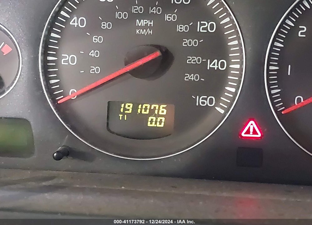 2010 VOLVO XC90 3.2 VIN: YV4982CZ7A1549564
