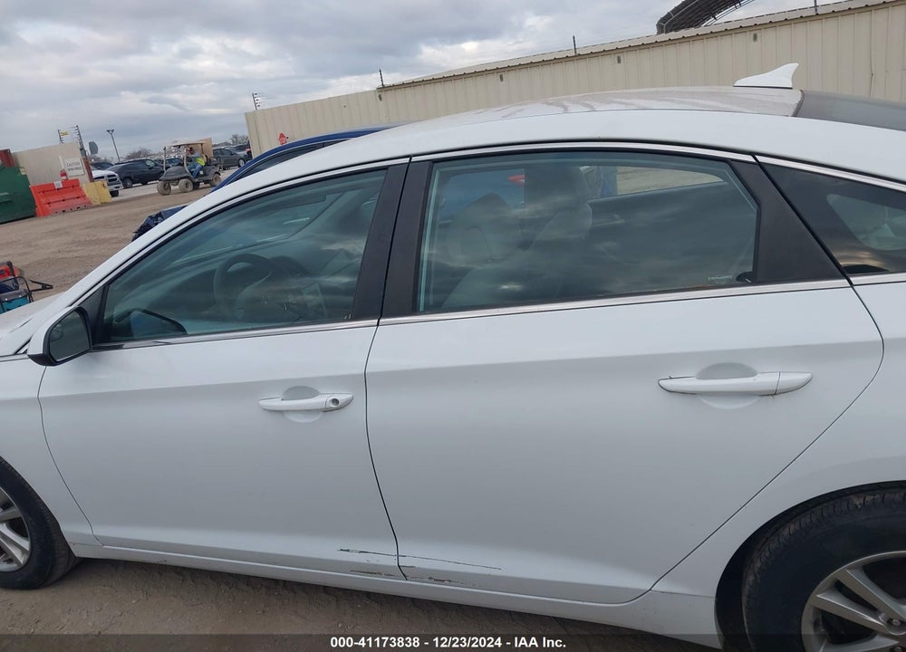 2016 HYUNDAI SONATA VIN: 5NPE24AF7GH404579