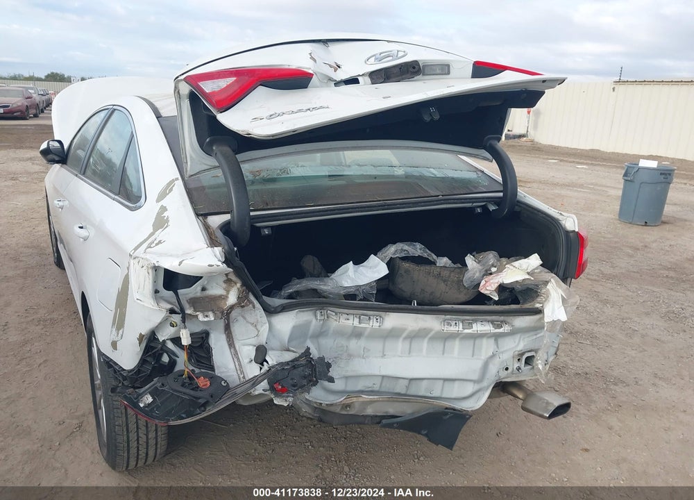 2016 HYUNDAI SONATA VIN: 5NPE24AF7GH404579