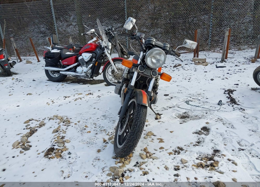 1981 HONDA CB900 F VIN: JH2SC0104BM004912