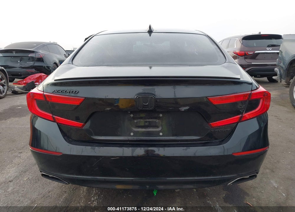 2018 HONDA ACCORD VIN: 1HGCV1F37JA184002