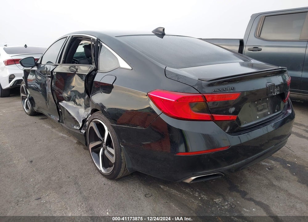 2018 HONDA ACCORD VIN: 1HGCV1F37JA184002