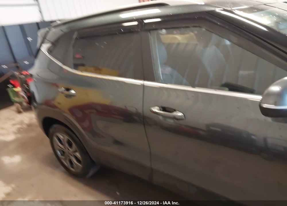 2024 KIA SELTOS S VIN: KNDEUCAAXR7574919