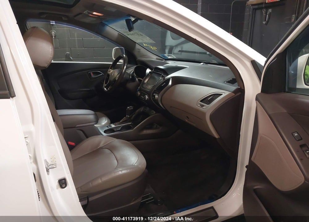 2014 HYUNDAI TUCSON LIMITED VIN: KM8JUCAG4EU841322