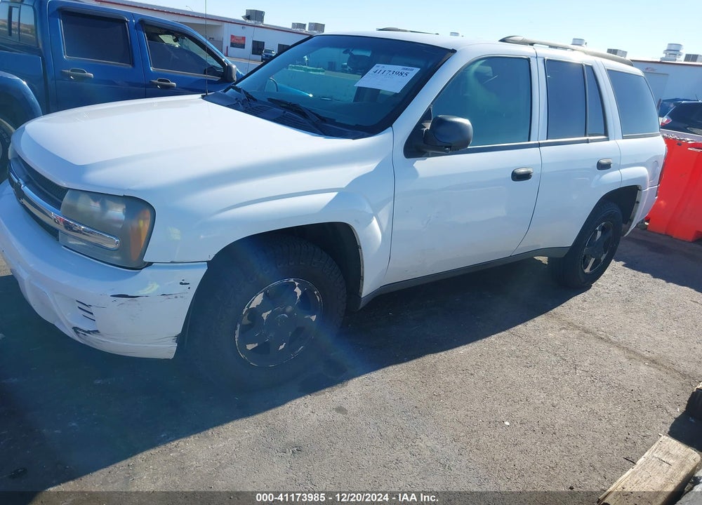 2005 CHEVROLET TRAILBLAZER LS VIN: 1GNDS13S952302811