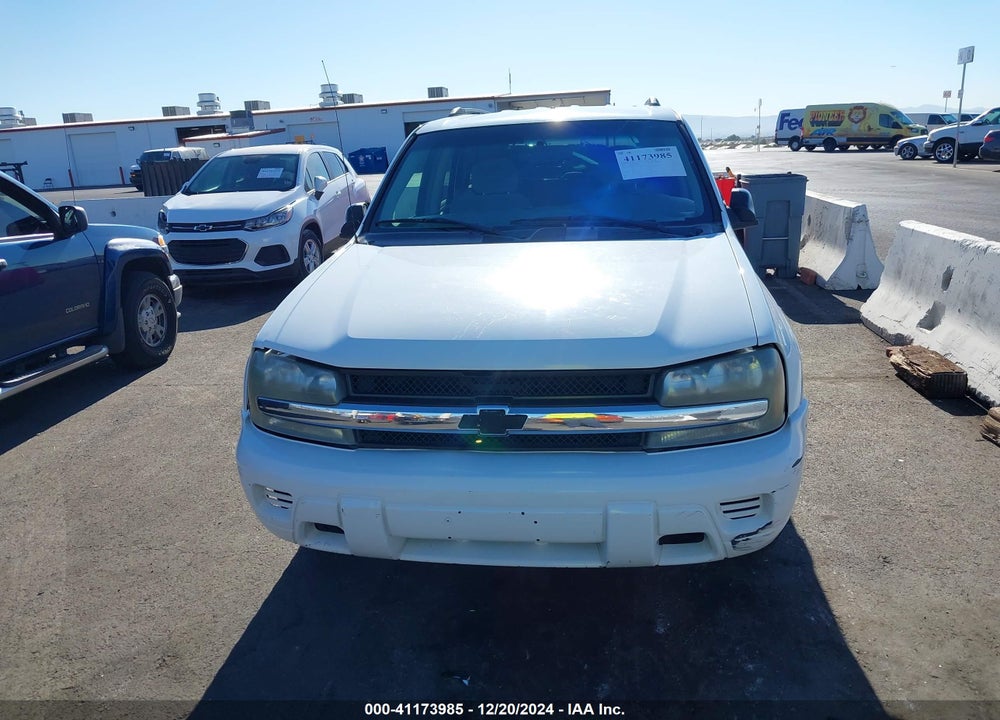 2005 CHEVROLET TRAILBLAZER LS VIN: 1GNDS13S952302811