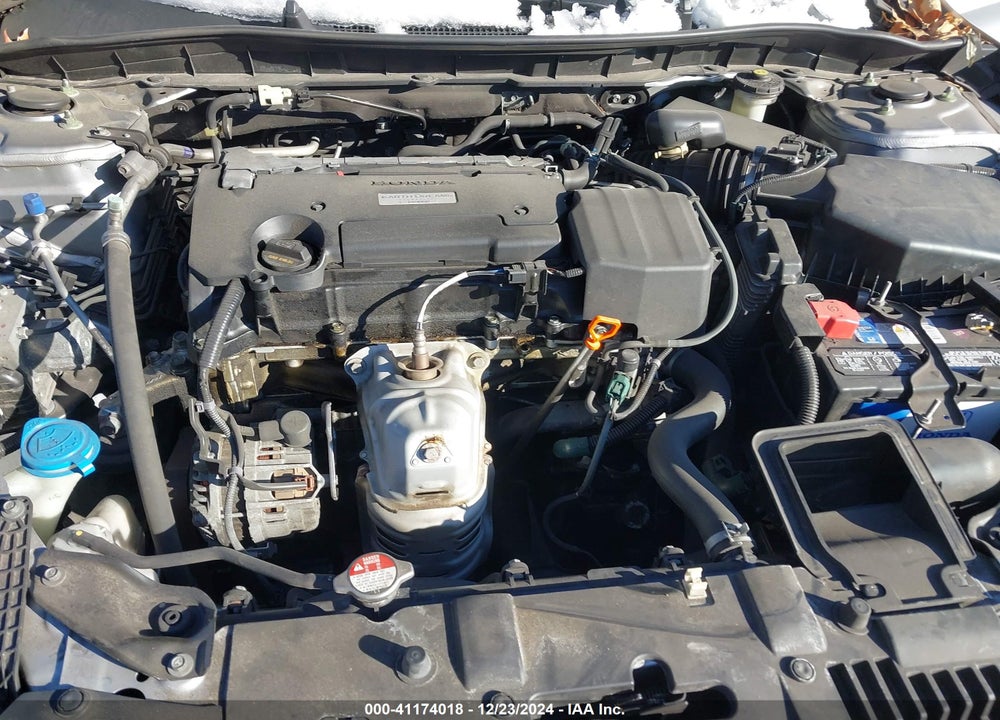 2016 HONDA ACCORD VIN: 1HGCR2F38GA112454