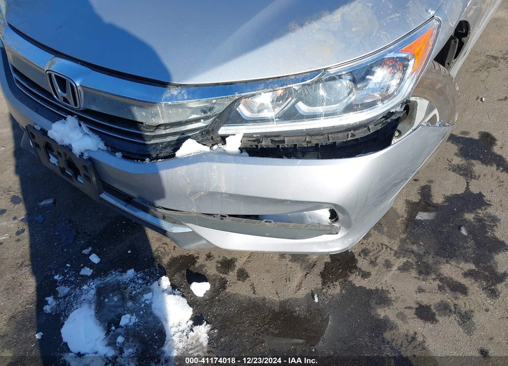2016 HONDA ACCORD VIN: 1HGCR2F38GA112454
