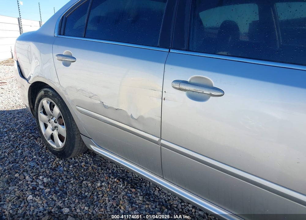 2009 KIA OPTIMA VIN: KNAGE228695324484