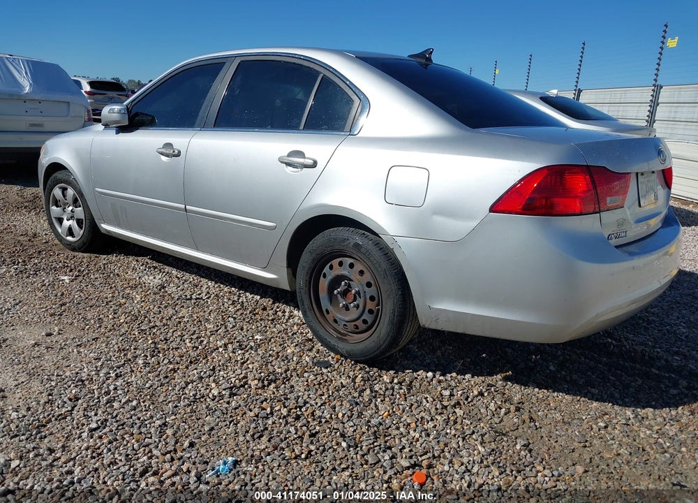 2009 KIA OPTIMA VIN: KNAGE228695324484