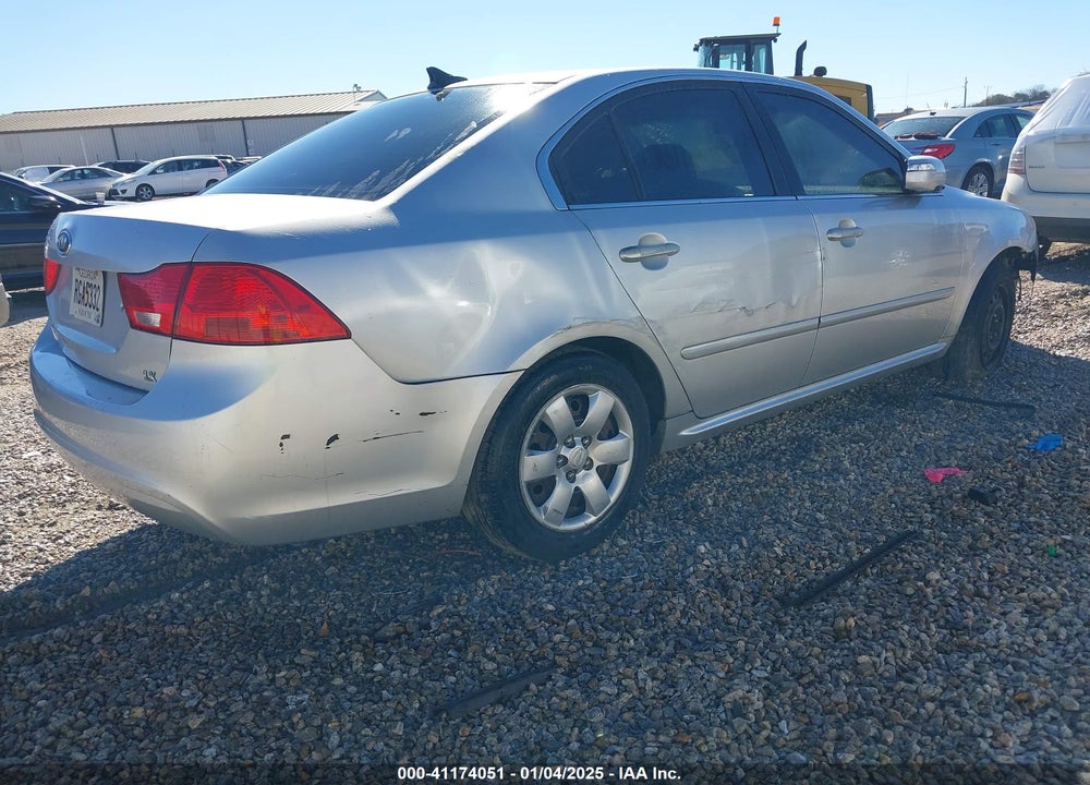 2009 KIA OPTIMA VIN: KNAGE228695324484