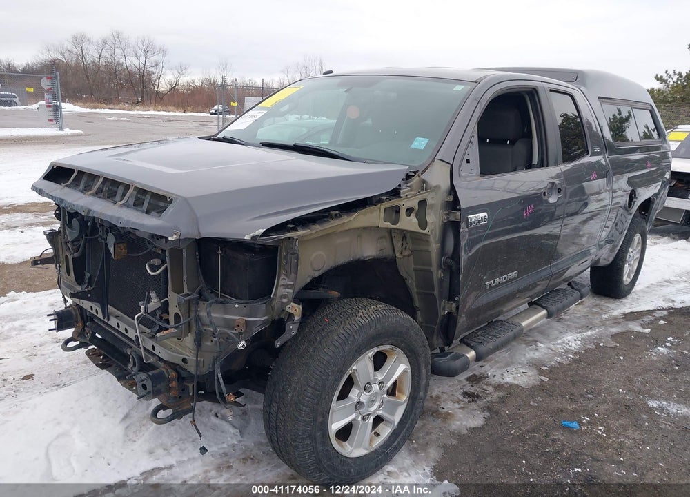 2017 TOYOTA TUNDRA SR5 5.7L V8 VIN: 5TFUW5F15HX592141