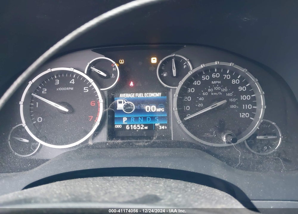 2017 TOYOTA TUNDRA SR5 5.7L V8 VIN: 5TFUW5F15HX592141