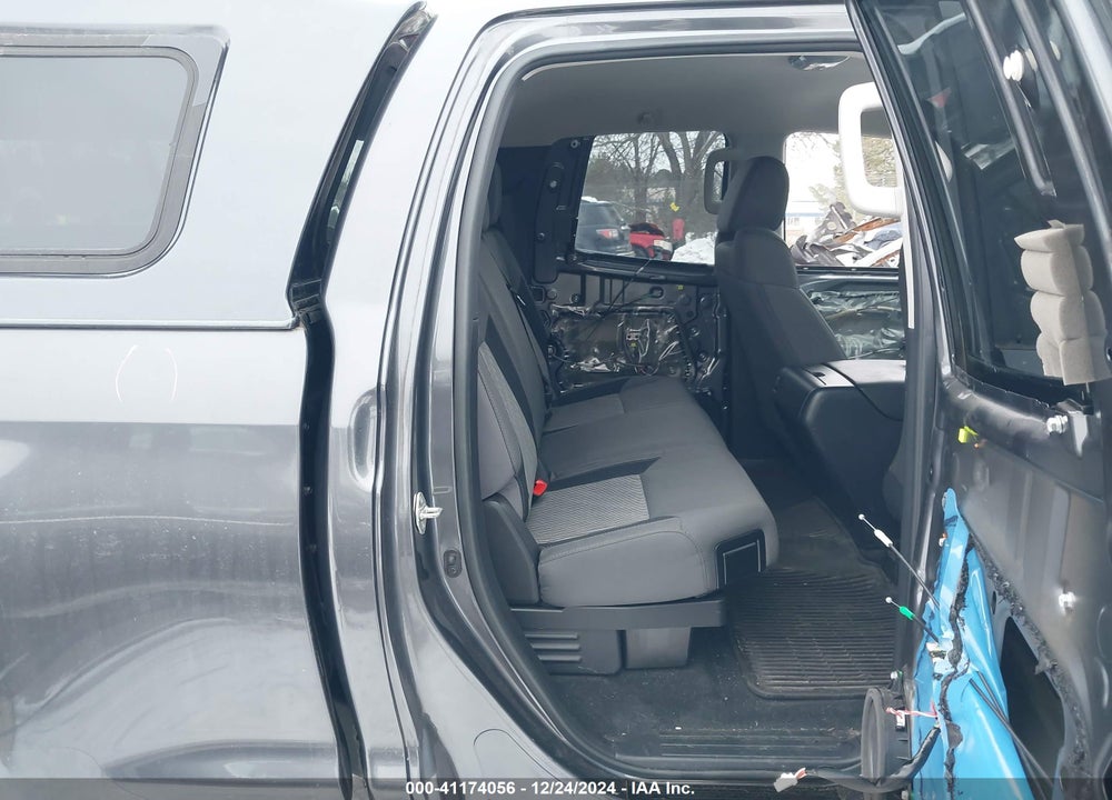 2017 TOYOTA TUNDRA SR5 5.7L V8 VIN: 5TFUW5F15HX592141