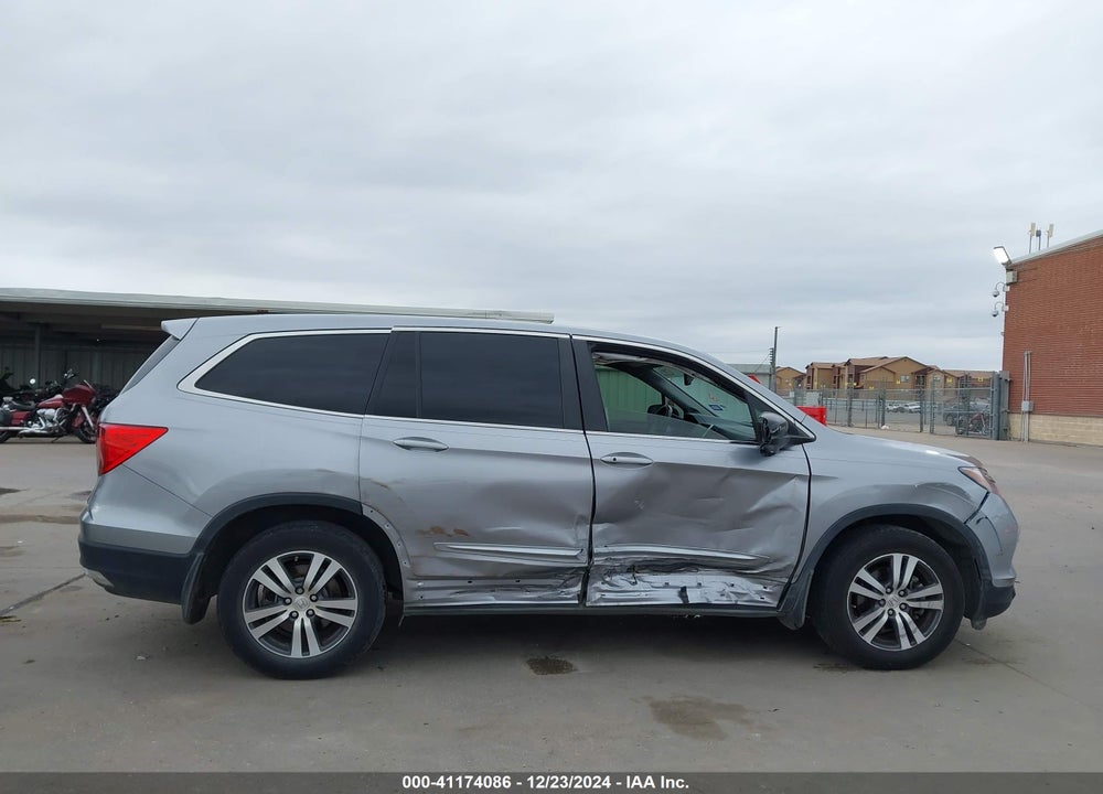 2018 HONDA PILOT EX-L VIN: 5FNYF5H8XJB031400