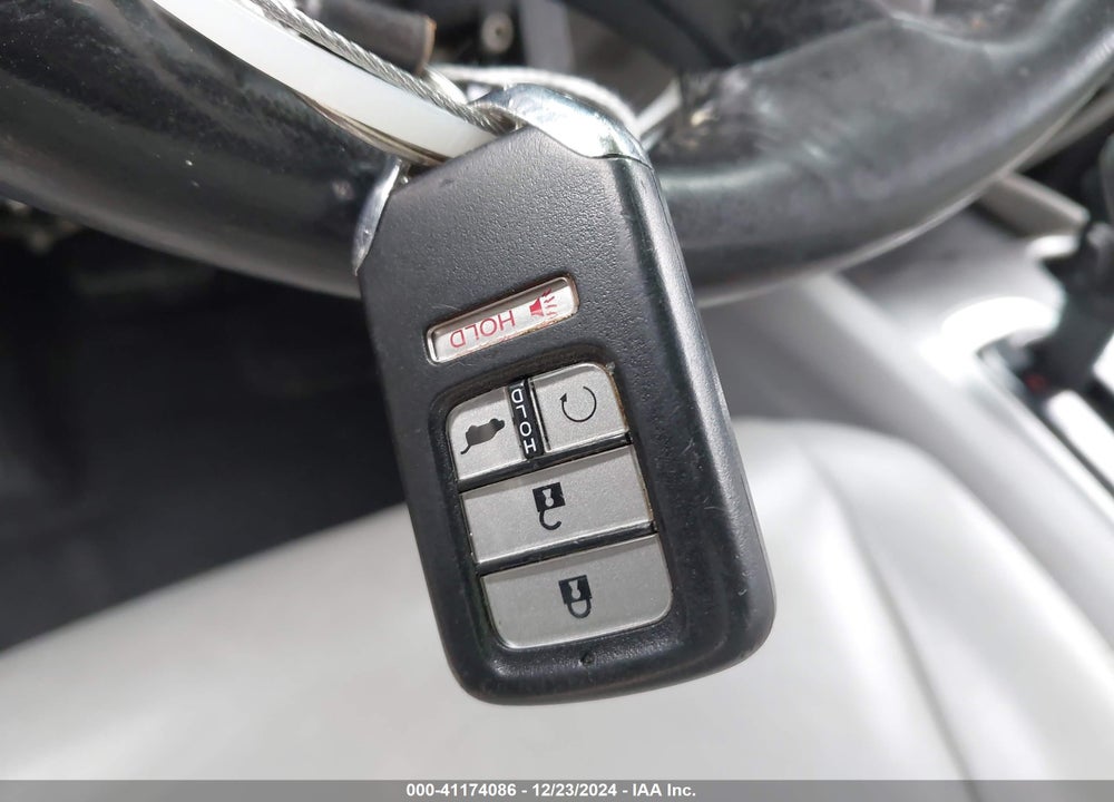 2018 HONDA PILOT EX-L VIN: 5FNYF5H8XJB031400