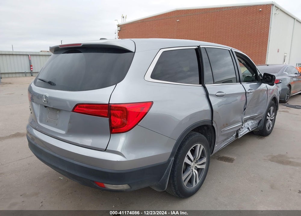 2018 HONDA PILOT EX-L VIN: 5FNYF5H8XJB031400
