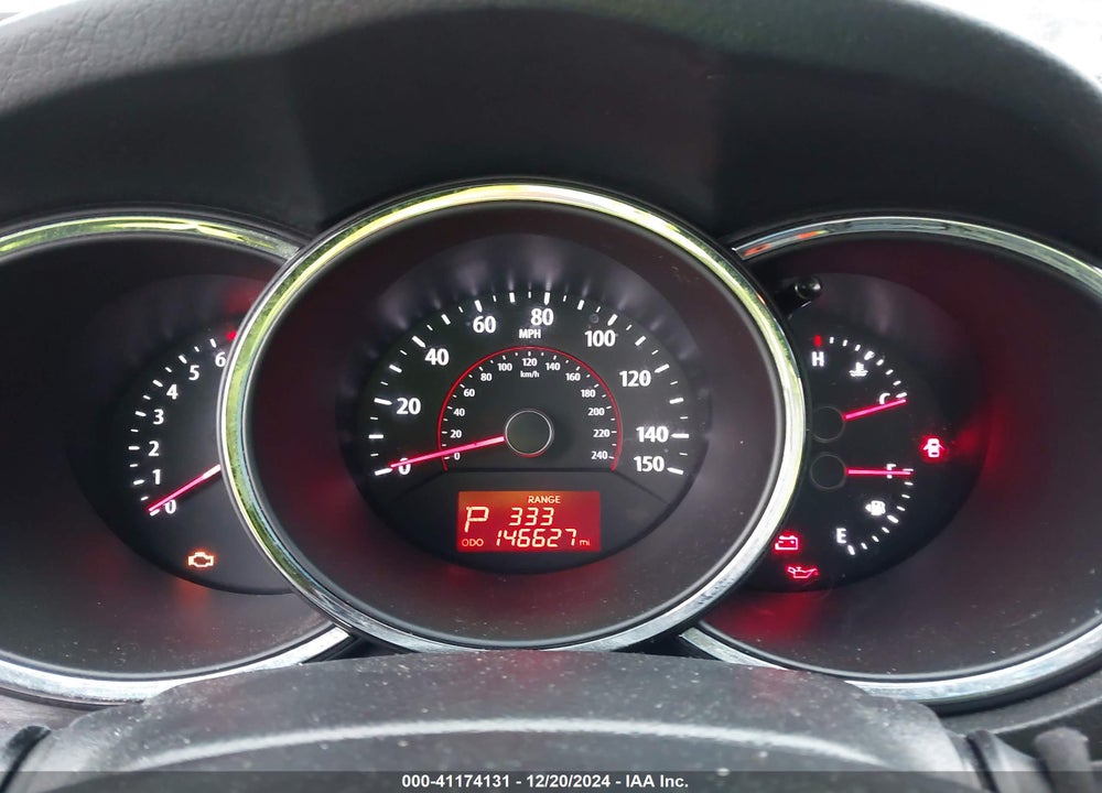 2013 KIA SORENTO LX VIN: 5XYKTDA69DG401279