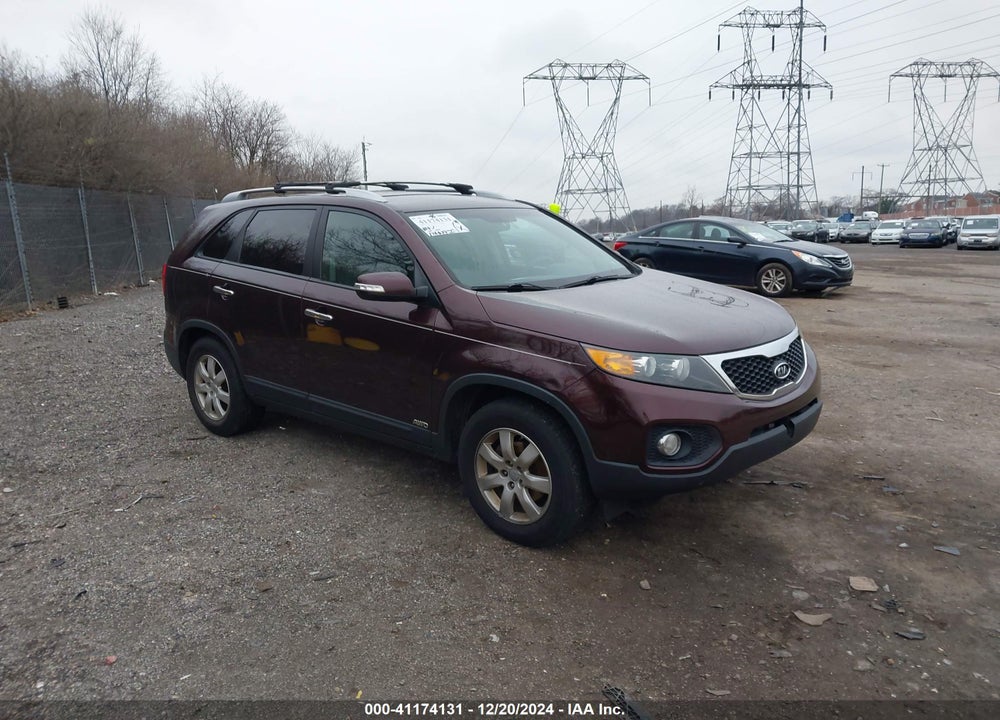 2013 KIA SORENTO LX VIN: 5XYKTDA69DG401279