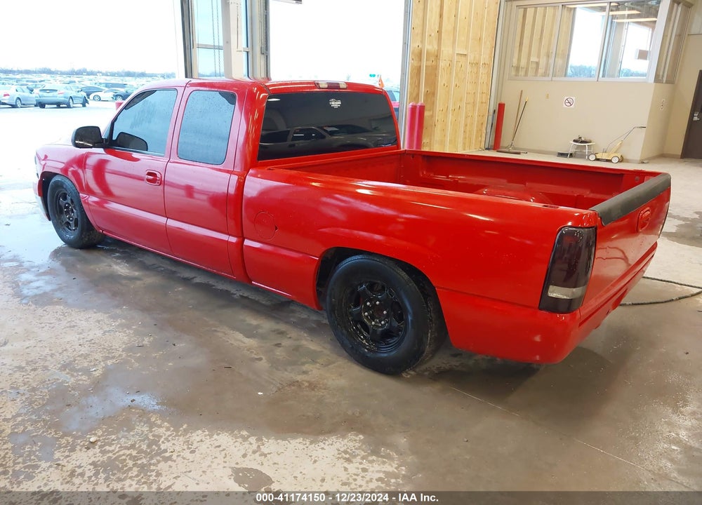 2000 CHEVROLET SILVERADO 1500 LS VIN: 2GCEC19T6Y1406669