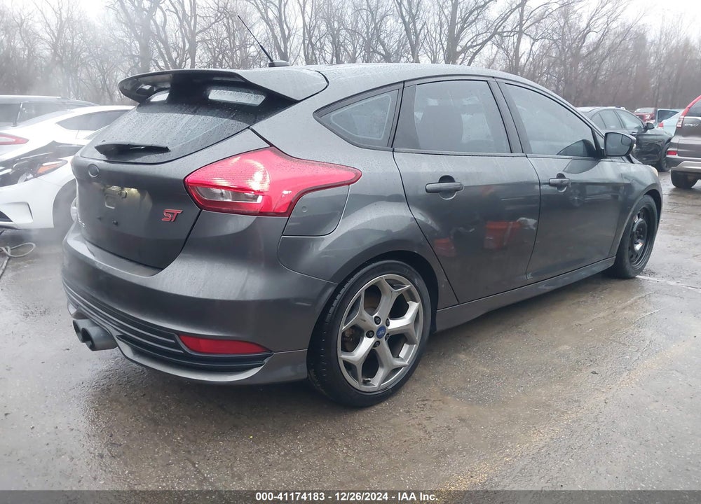 2017 FORD FOCUS ST VIN: 1FADP3L92HL257573