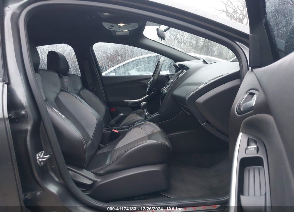 2017 FORD FOCUS ST VIN: 1FADP3L92HL257573