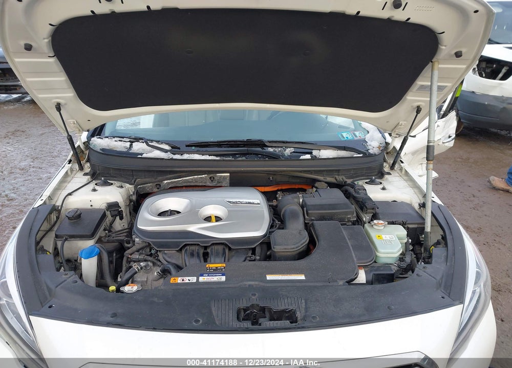 2016 HYUNDAI SONATA HYBRID LIMITED VIN: KMHE34L13GA030666