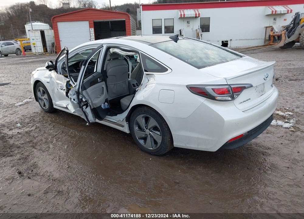 2016 HYUNDAI SONATA HYBRID LIMITED VIN: KMHE34L13GA030666