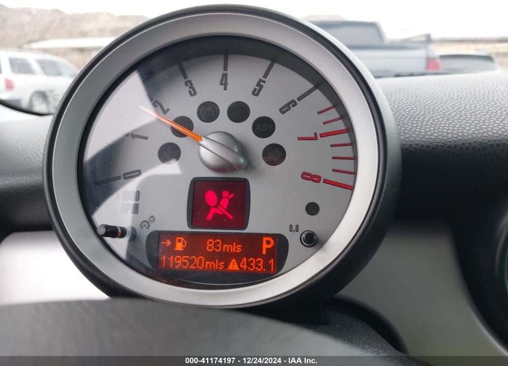 2010 MINI COOPER VIN: WMWMF3C54ATZ66213