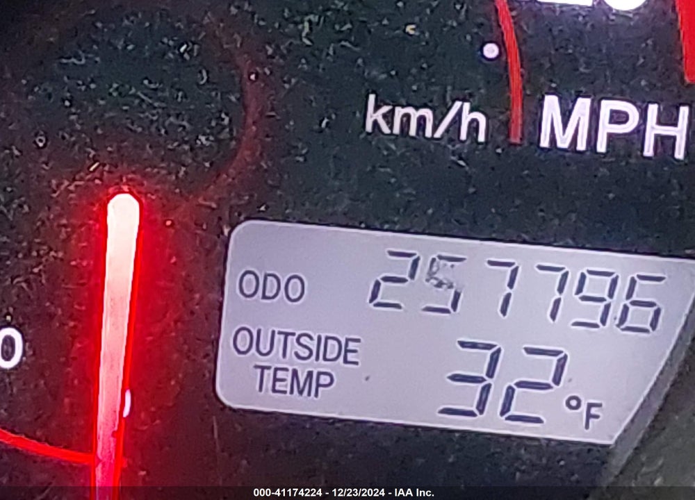 2008 PONTIAC VIBE VIN: 5Y2SL65848Z420952