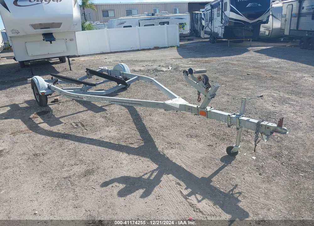 2000 STINGRAY TRAILER VIN: 1ZEAAELA7YH003216