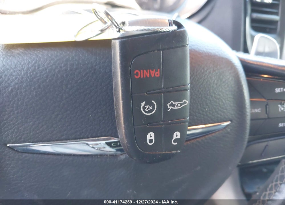 2019 CHRYSLER 300 300S VIN: 2C3CCABG0KH573293