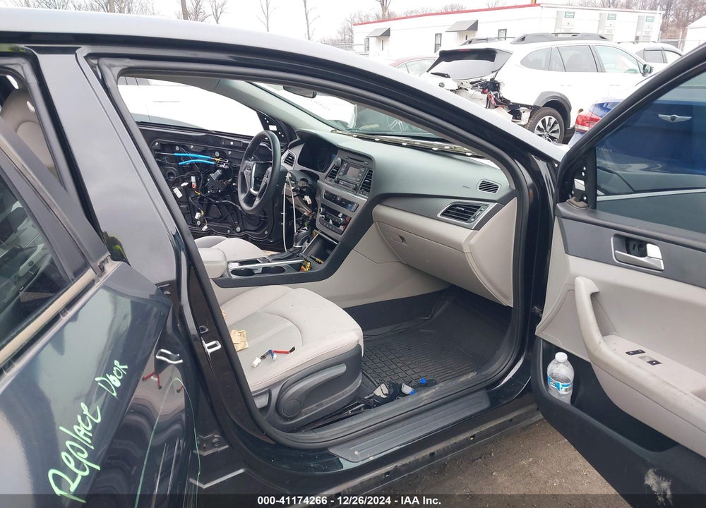 2017 HYUNDAI SONATA VIN: 5NPE24AF4HH468483